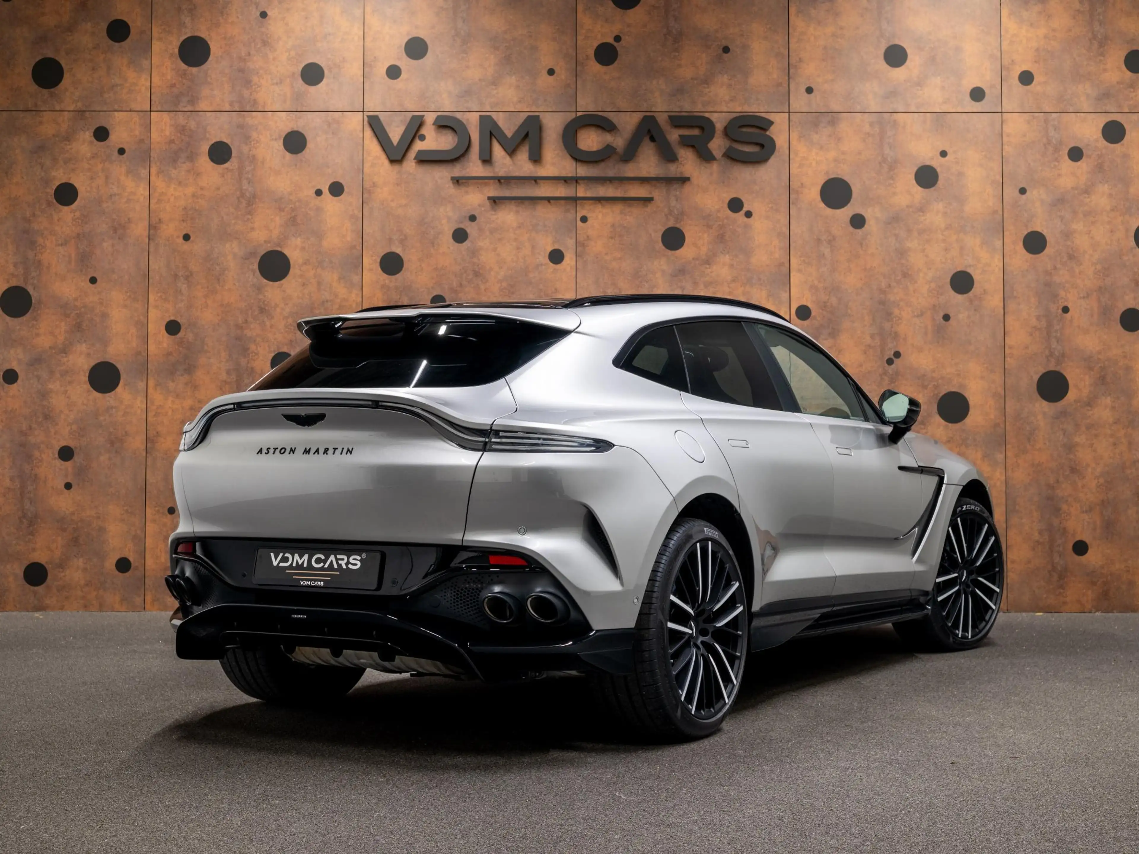 Aston Martin DBX 4.0 V8 707 | FACELIFT | ACC | 360° | Stoelventilat — photo 5