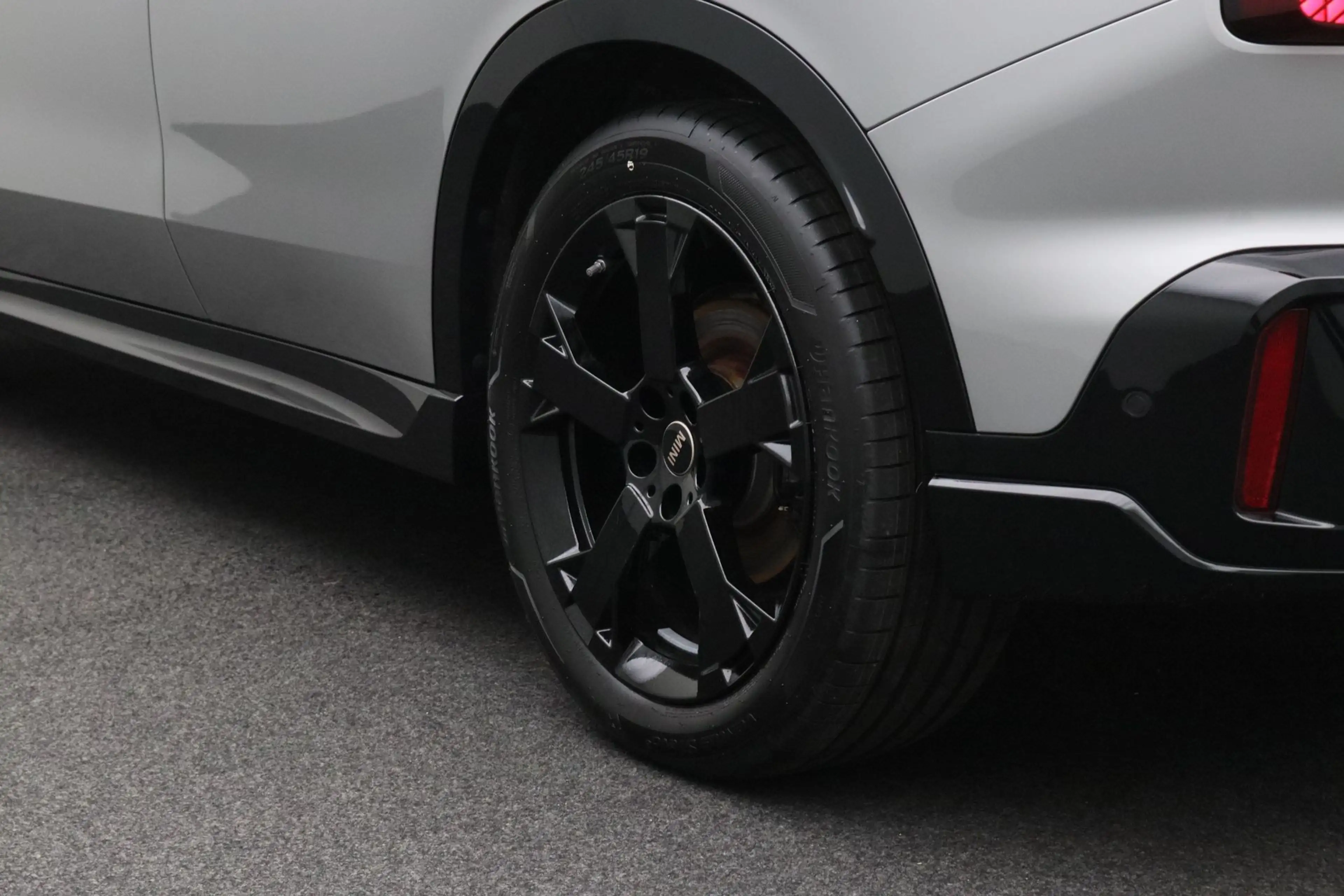 MINI John Cooper Works Countryman SE ALL4 L 66.5 kWh | Panoramadak | Harman Kardon | — photo 4