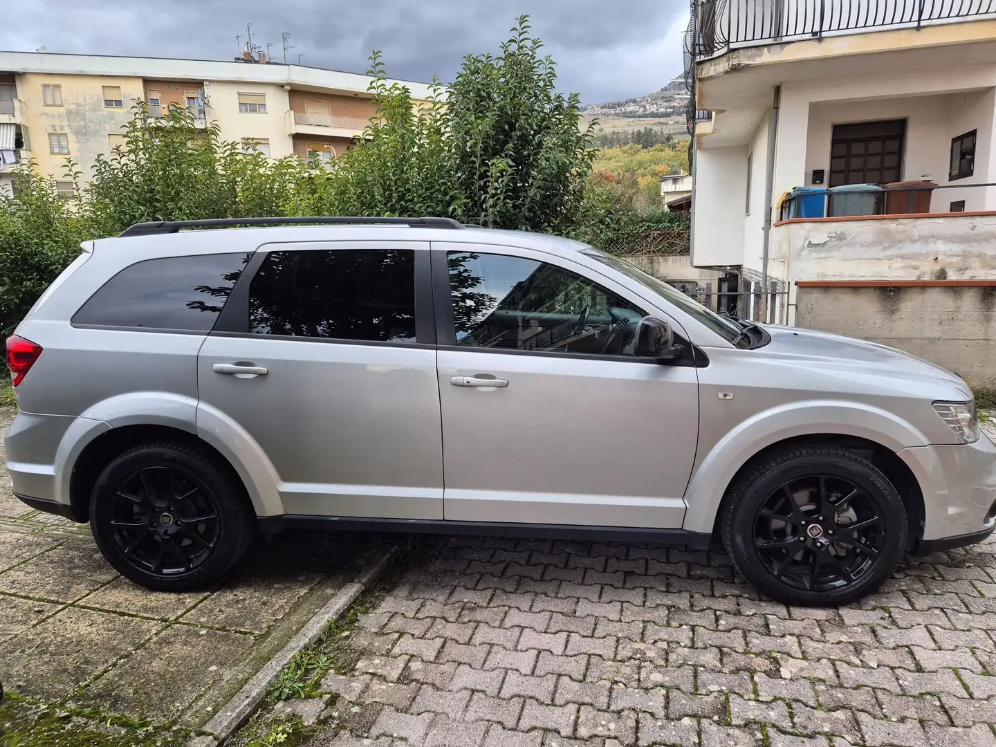 Fiat Freemont Freemont 2.0 mjt 16v Black Code 4x4 170cv auto Срібний - 2