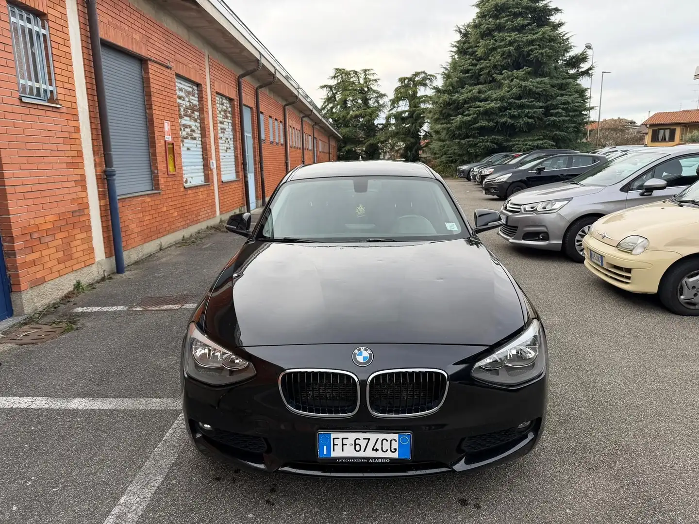 BMW 116 116d 5p eff.dynamics Urban Zwart - 2