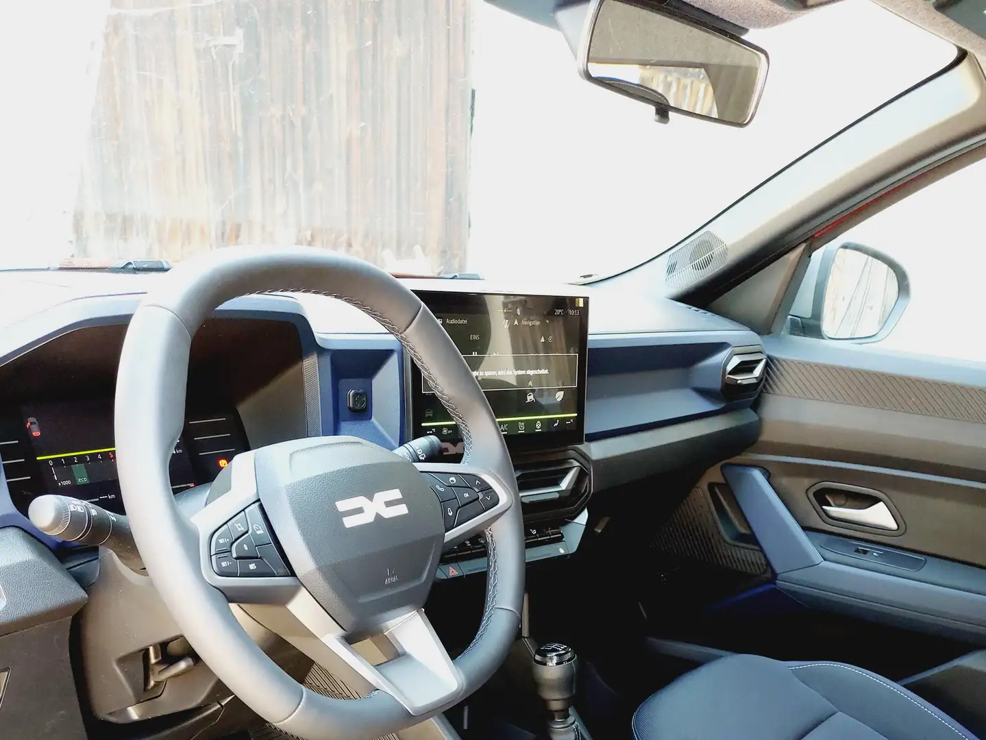 Dacia Bigster TCE140 MH Expression R-Kamera Shzg. Indigoblau Bleu - 1