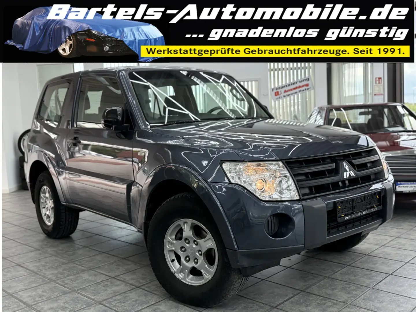 Mitsubishi Pajero 3.2 DI-D Invite Autom., AHK, Klimaautom. Grey - 1