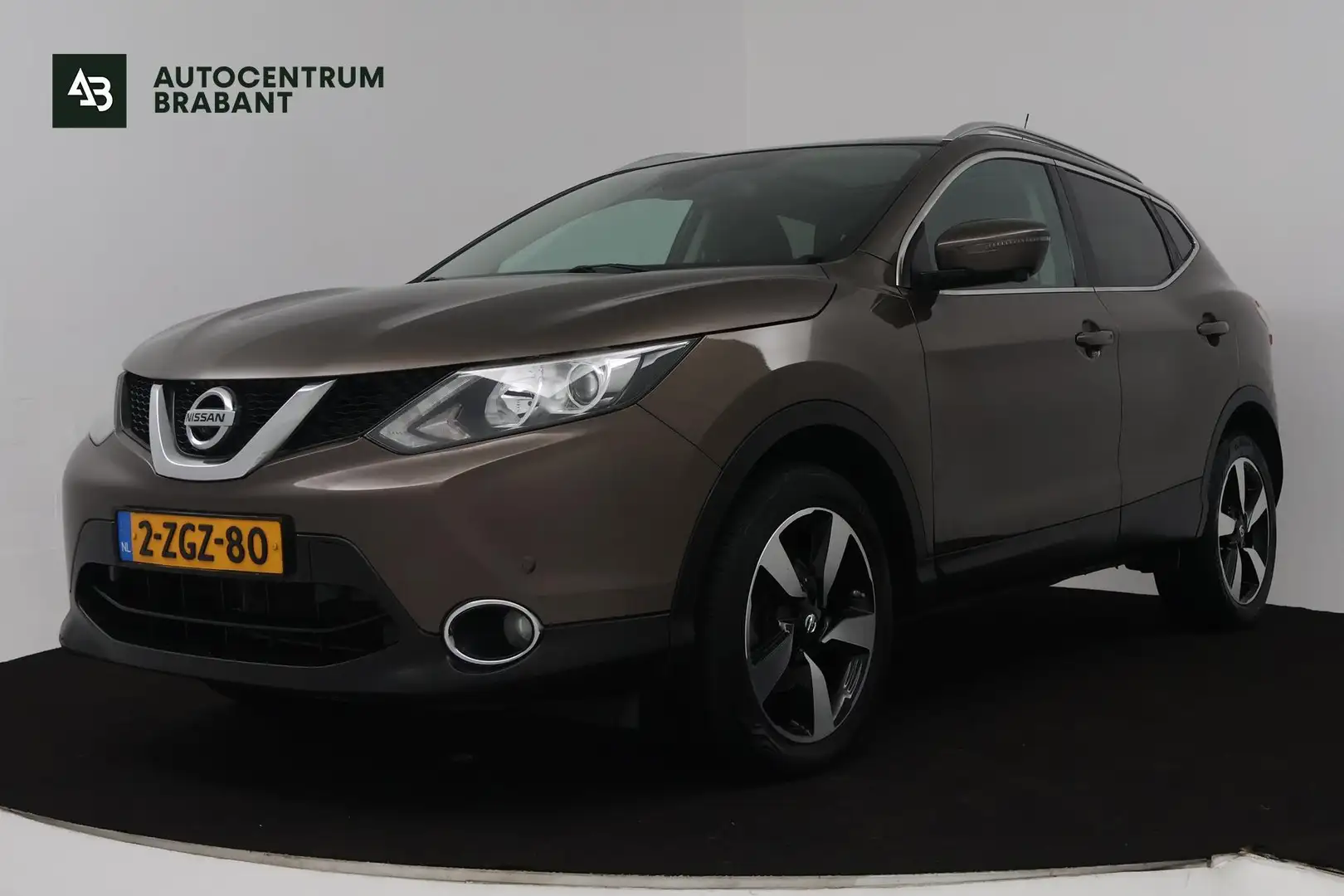 Nissan Qashqai 1.2 Connect Edition (PANORAMADAK, TREKHAAK, CRUISE Brun - 1