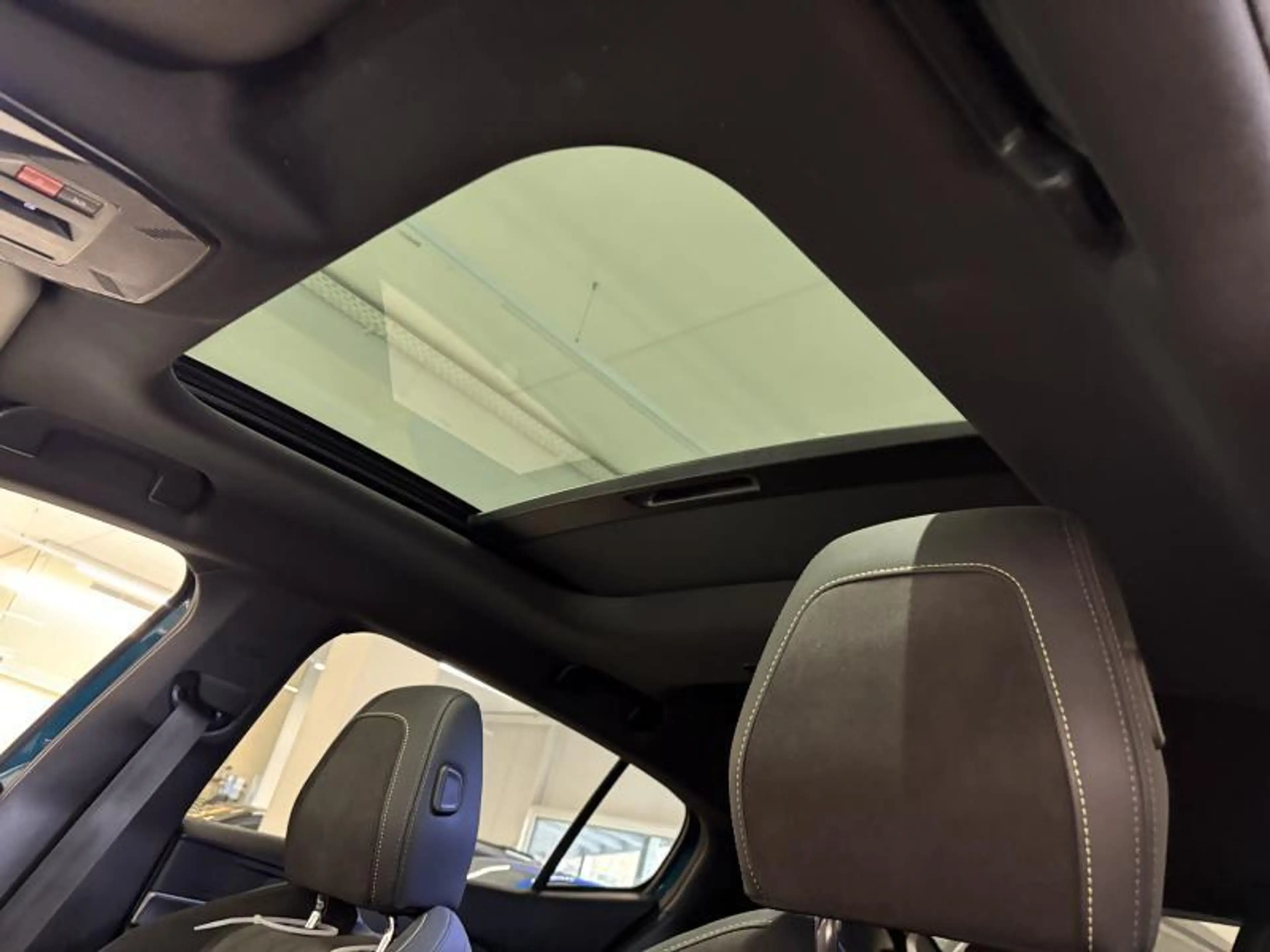 Peugeot 408 GT - TOIT OUVRANT - SIEGES ELEC — photo 13
