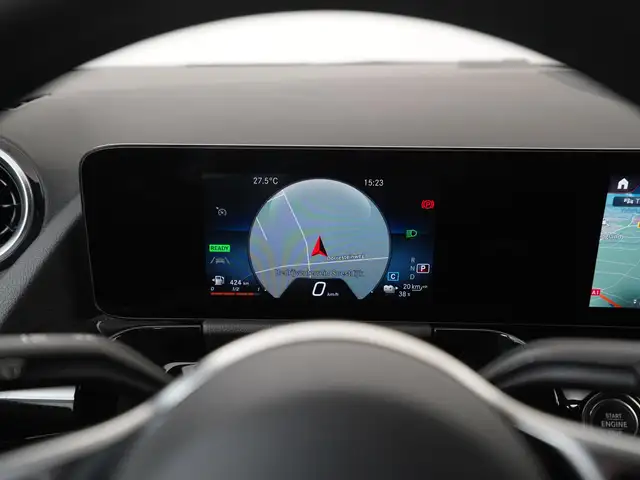 Mercedes-Benz Gla view 8