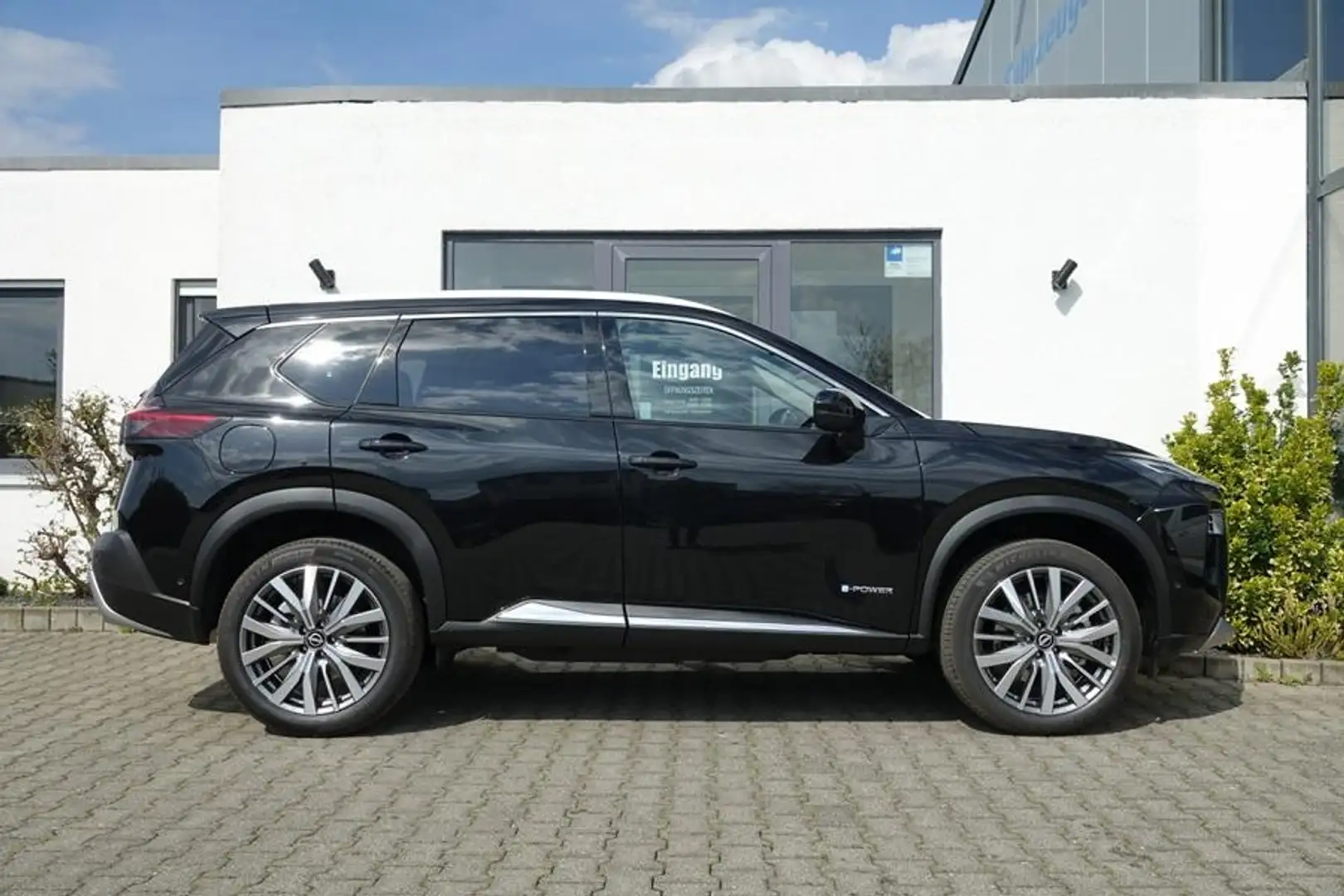 Nissan X-Trail TEKNA+ plus e-POWER e-4ORCE 5Sitz/20Zoll Schwarz - 2
