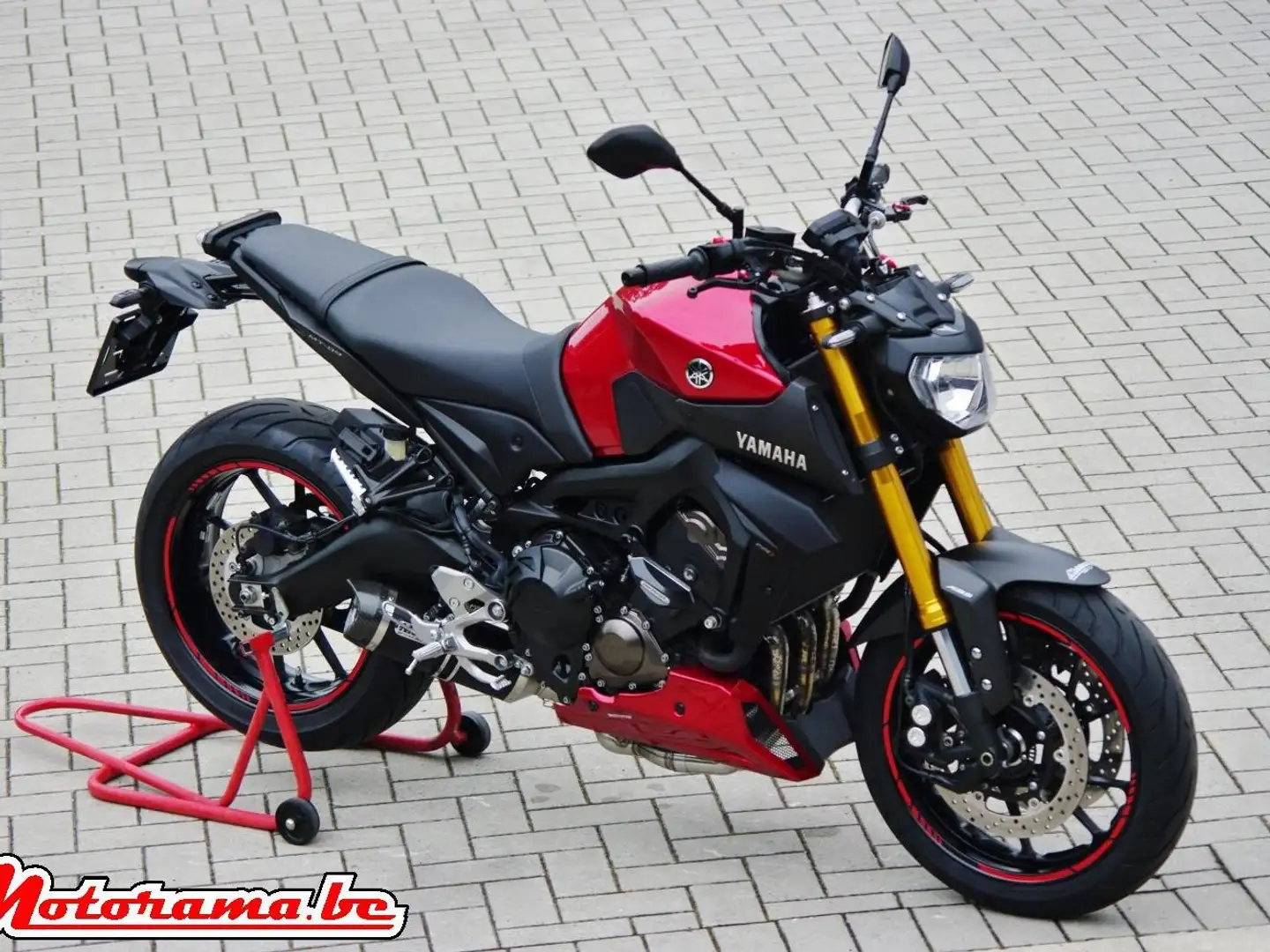 Yamaha MT-09 Rouge - 1