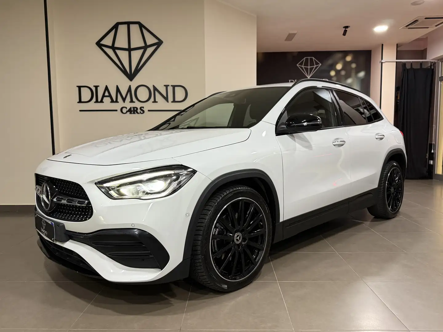 Mercedes-Benz GLA 200 GLA-H247 2020 d Premium 4matic auto Bianco - 1
