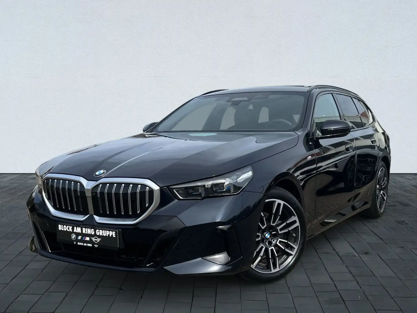 BMW 520 d xD Tour M SPORT DAProf 360° StndHzg AHK H/K Negro - 1