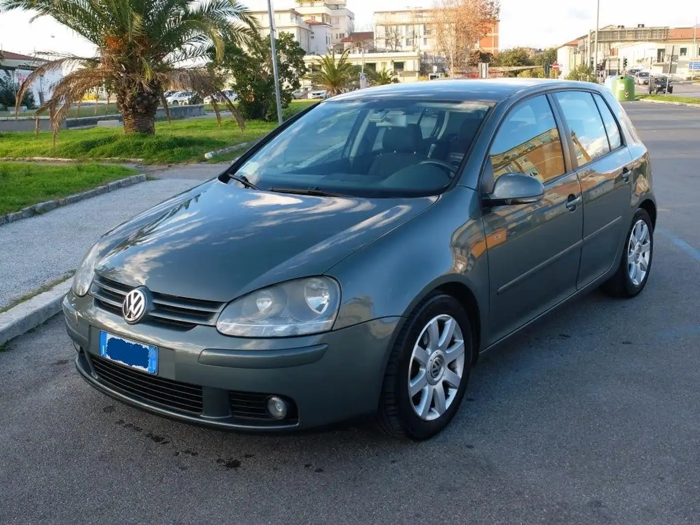 Volkswagen Golf Golf V 1.6 FSI Sportline Verde - 1