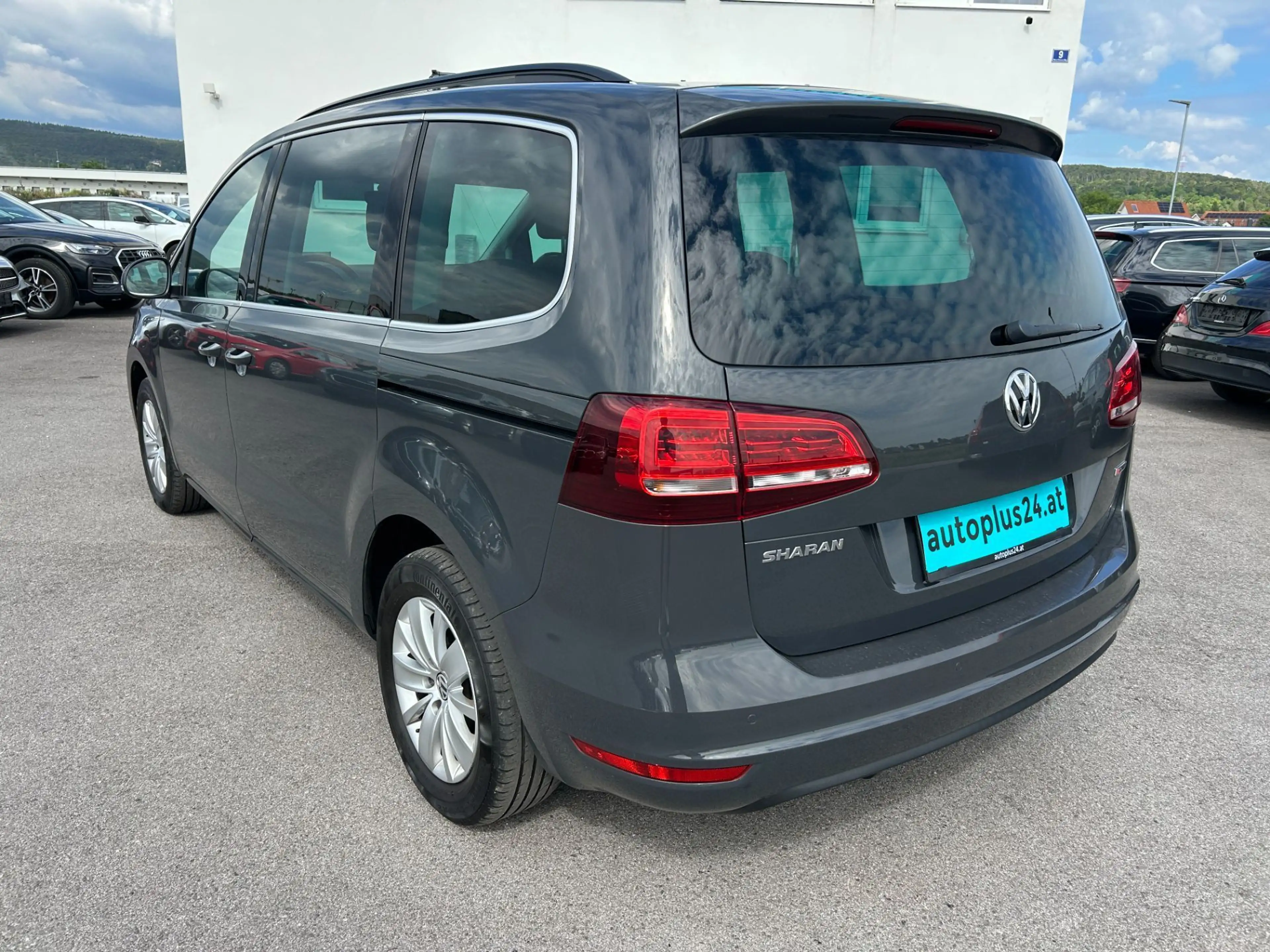 Volkswagen Sharan Business BMT SCR 2,0 TDI DSG 4Motion *ACC*PANORAM — photo 6