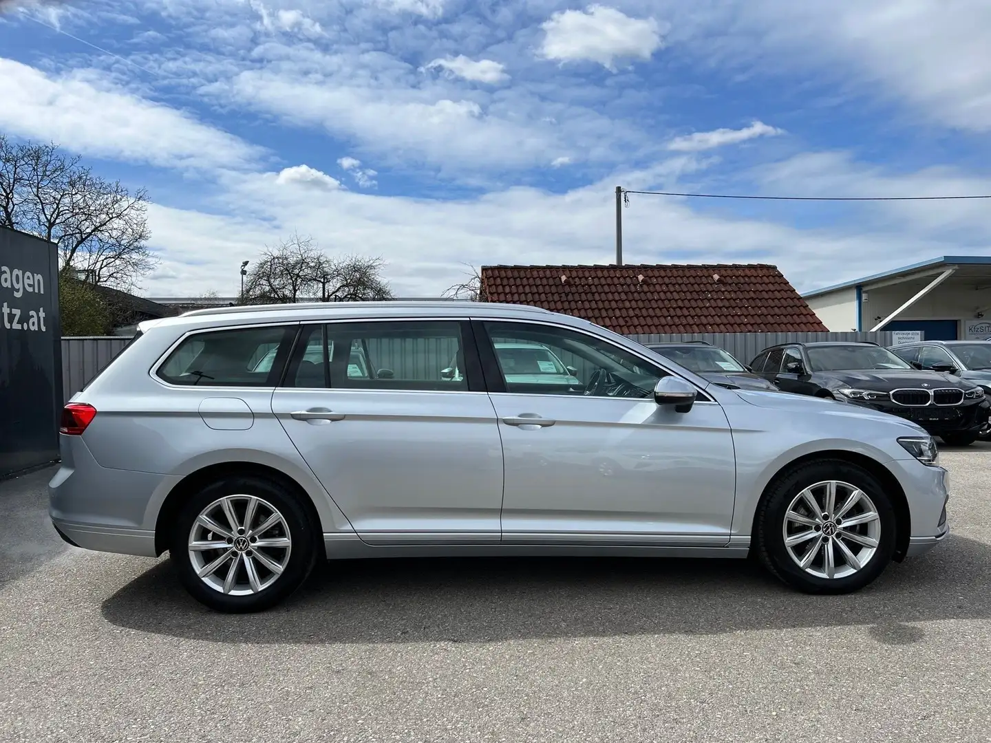 Volkswagen Passat Variant Business 2,0  TDI DSG Silber - 2