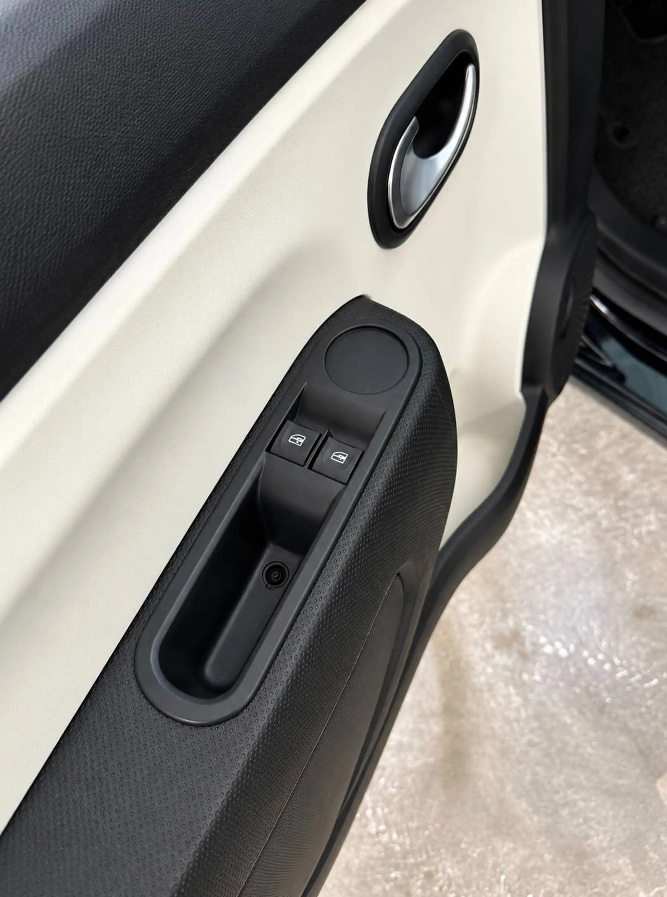 Renault Twingo 1.0i SCe *GARANTIE 2 ANS* — photo 18