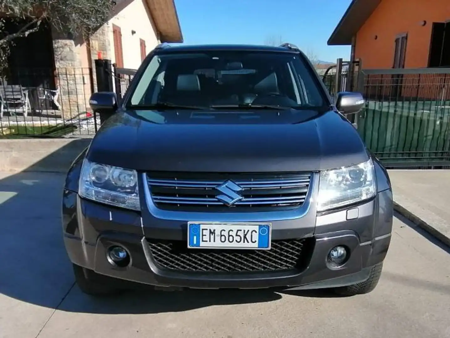 Suzuki Grand Vitara Grand Vitara 5p 2.4 GPL Executive+ E5 CAMBIO AUTO Grigio - 2