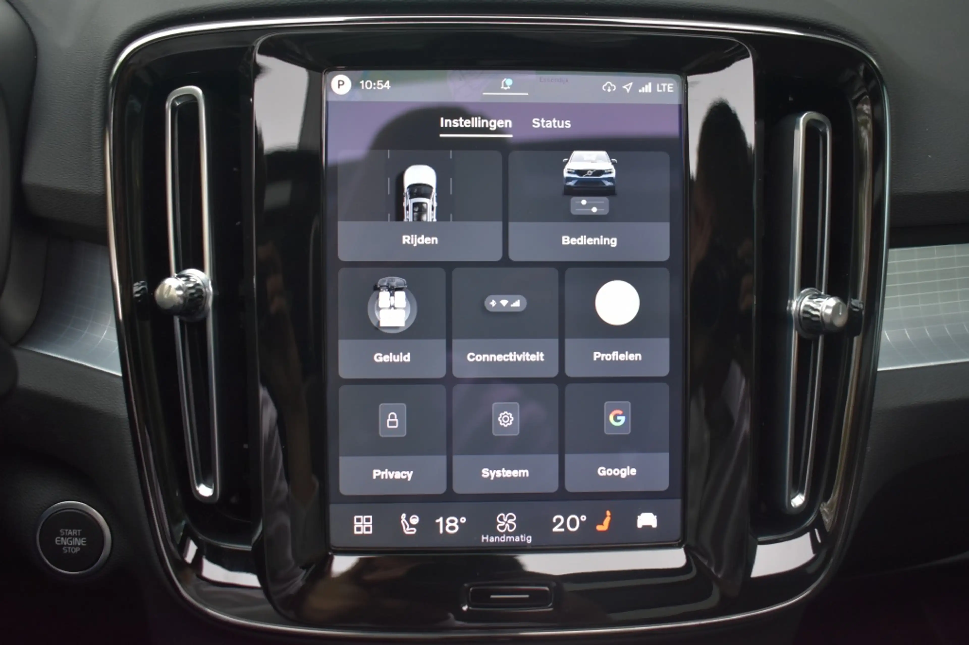 Volvo XC40 B4 197pk Plus Dark | Lounge | Lighting | Trekhaak — photo 25