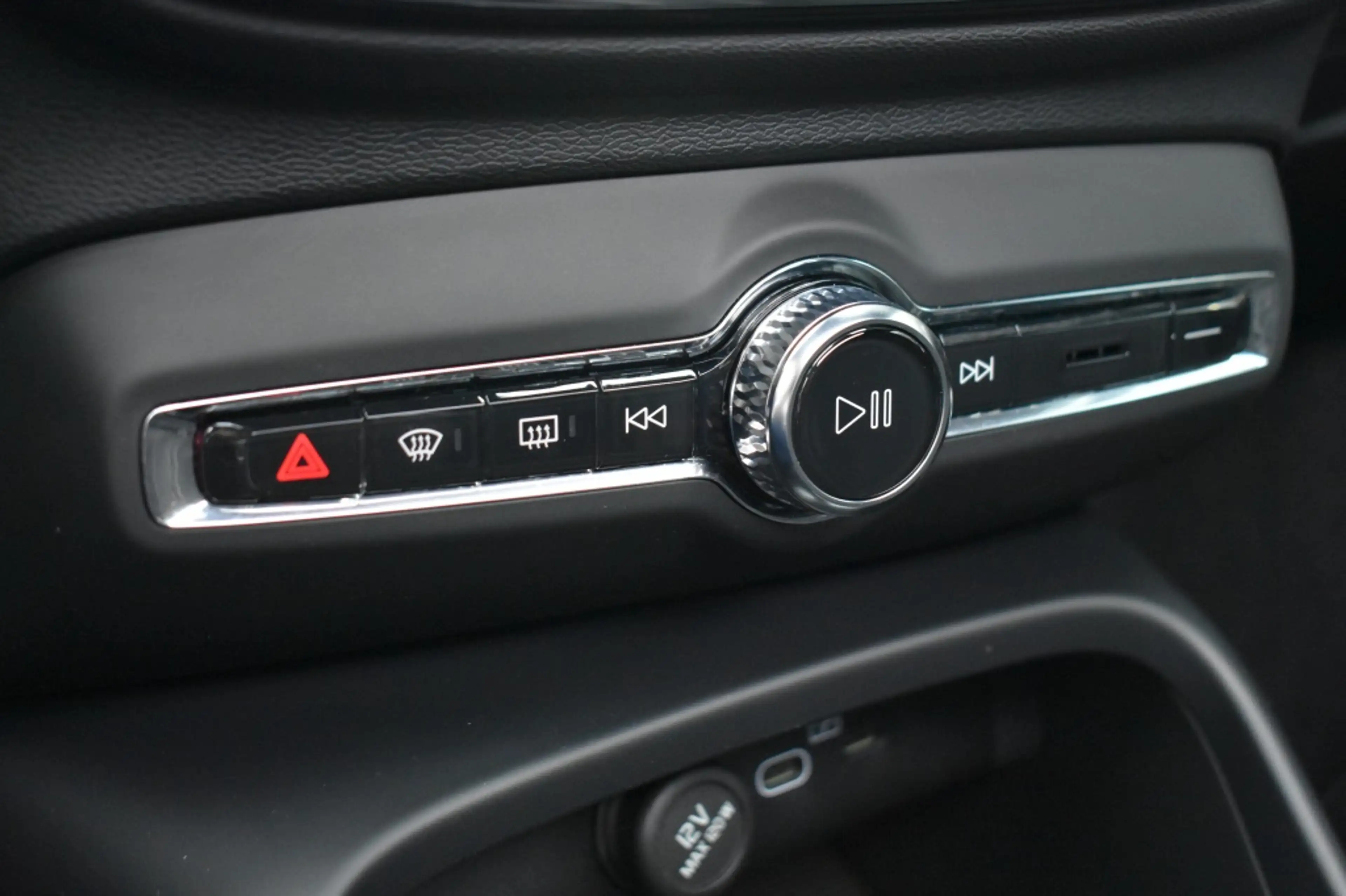 Volvo XC40 B4 197pk Plus Dark | Lounge | Lighting | Trekhaak — photo 22