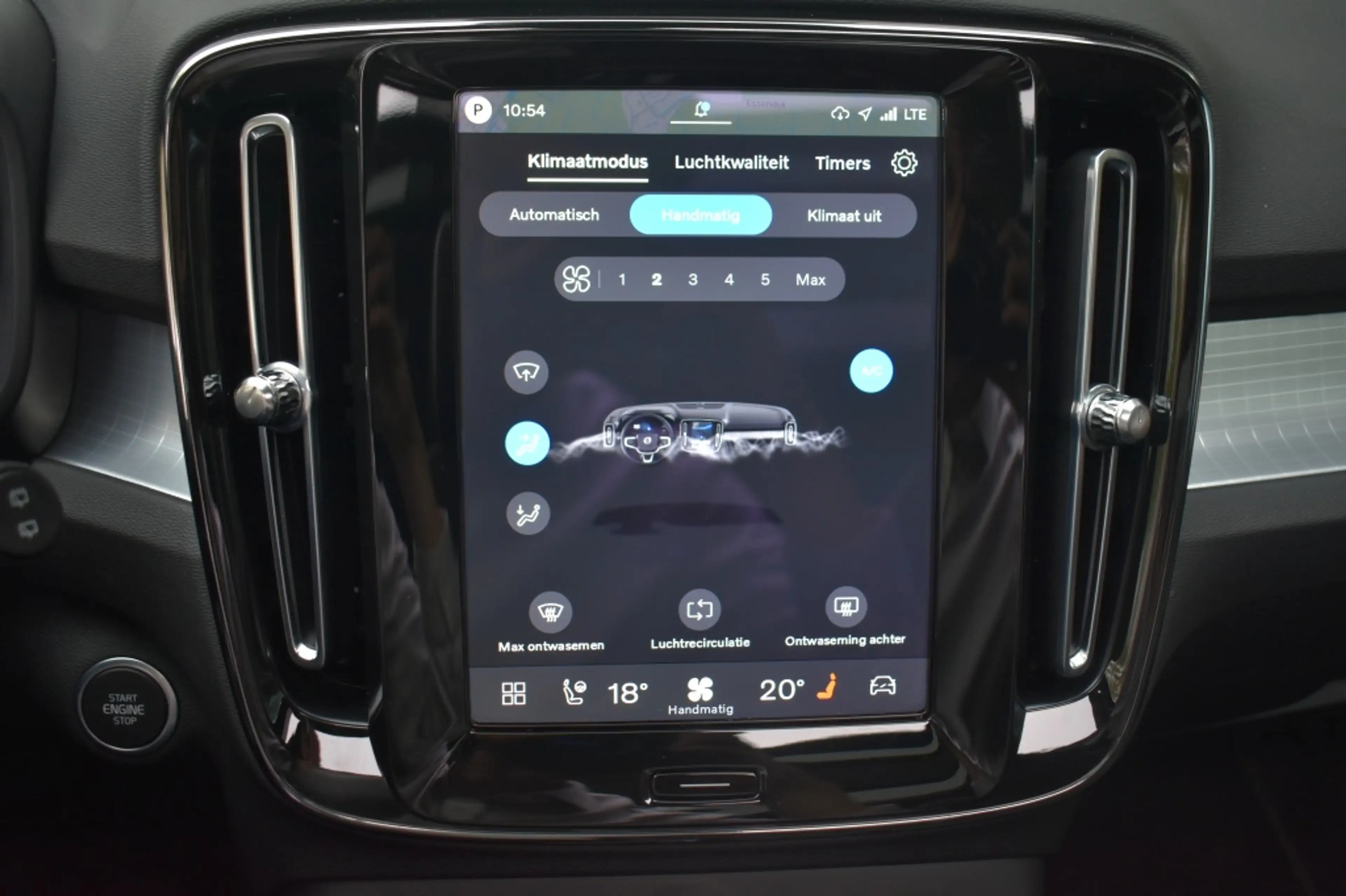 Volvo XC40 B4 197pk Plus Dark | Lounge | Lighting | Trekhaak — photo 23