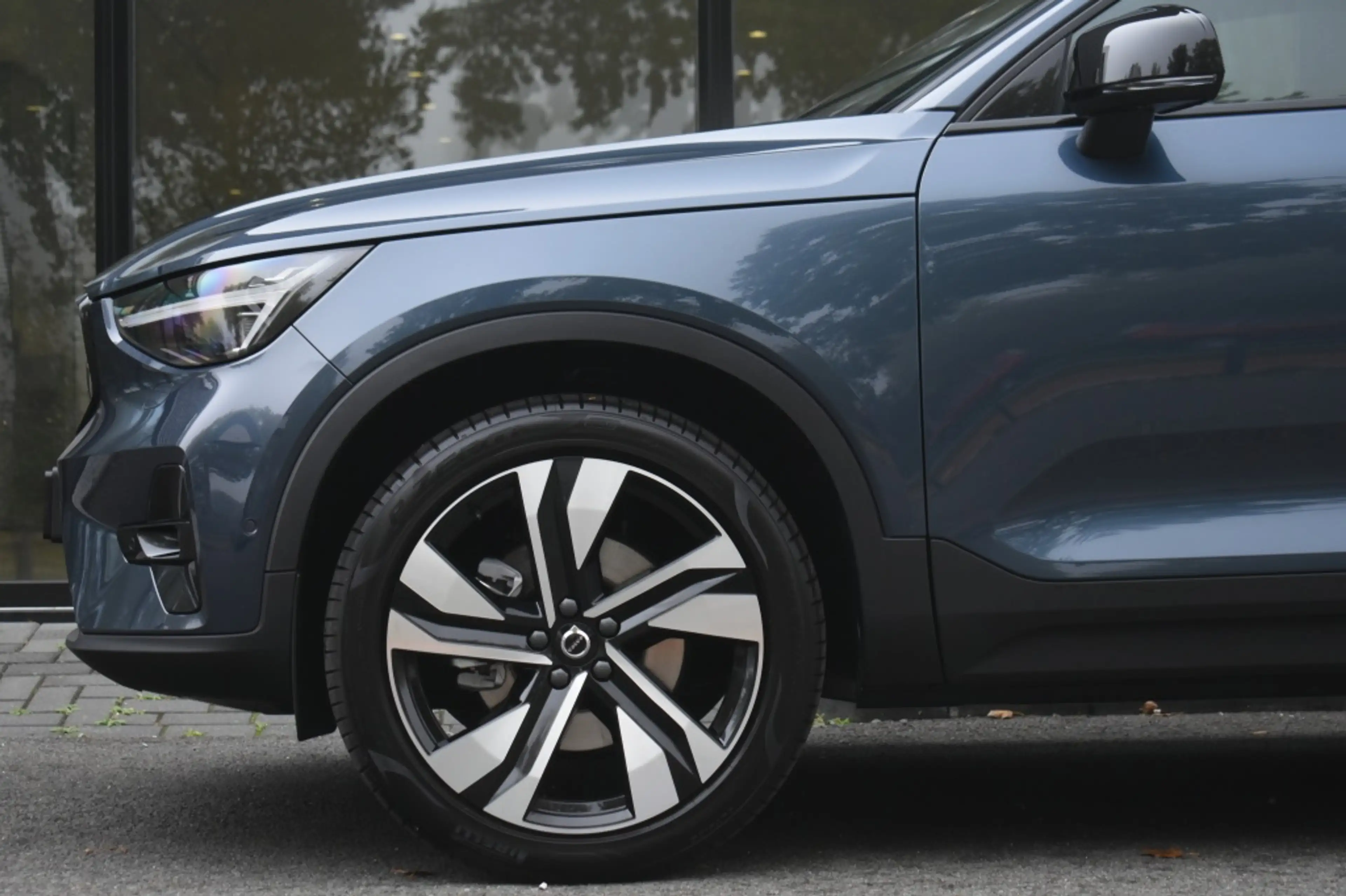 Volvo XC40 B4 197pk Plus Dark | Lounge | Lighting | Trekhaak — photo 5