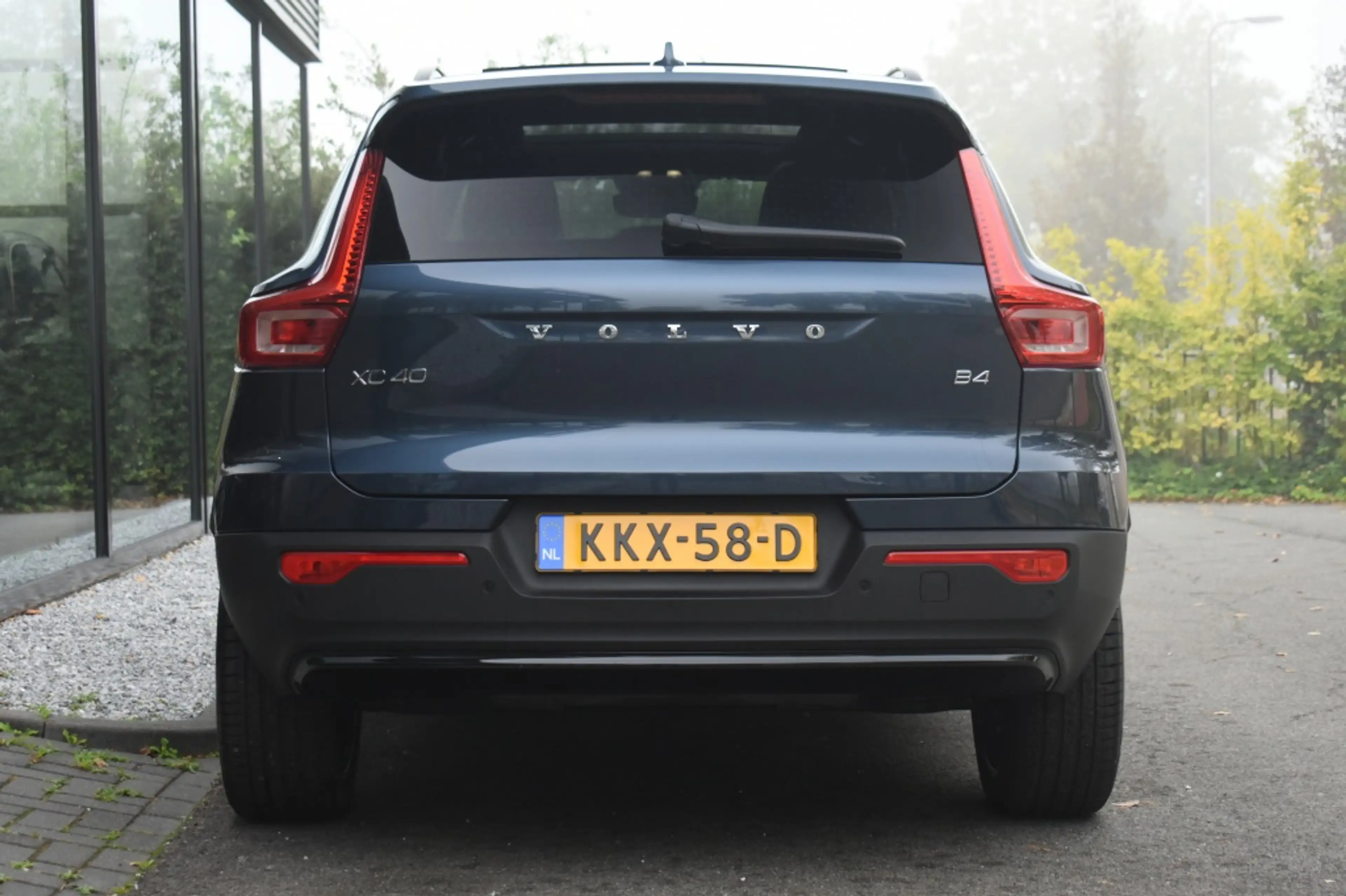 Volvo XC40 B4 197pk Plus Dark | Lounge | Lighting | Trekhaak — photo 7