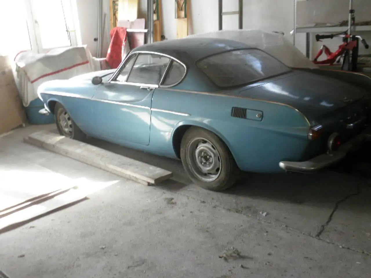 Volvo P1800