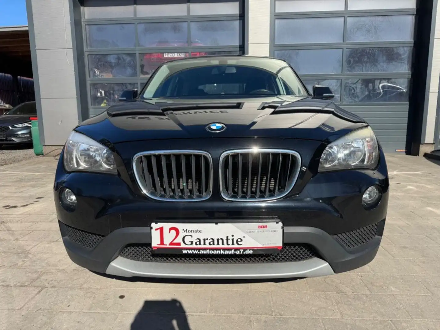 BMW X1 Baureihe X1 18 i sDrive Schwarz - 2
