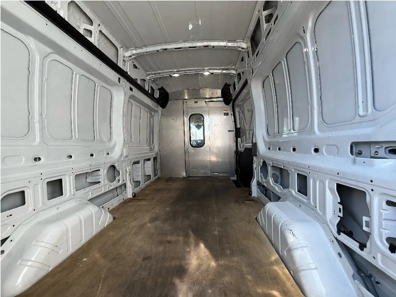 Ford Transit Cargo Van снимка Ford Transit Cargo Van