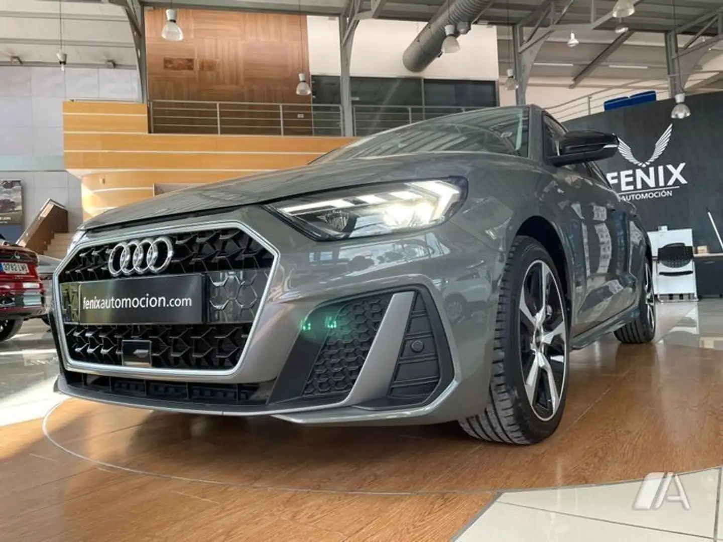 Audi A1 Sportback 25 TFSI Adrenalin Gris - 2