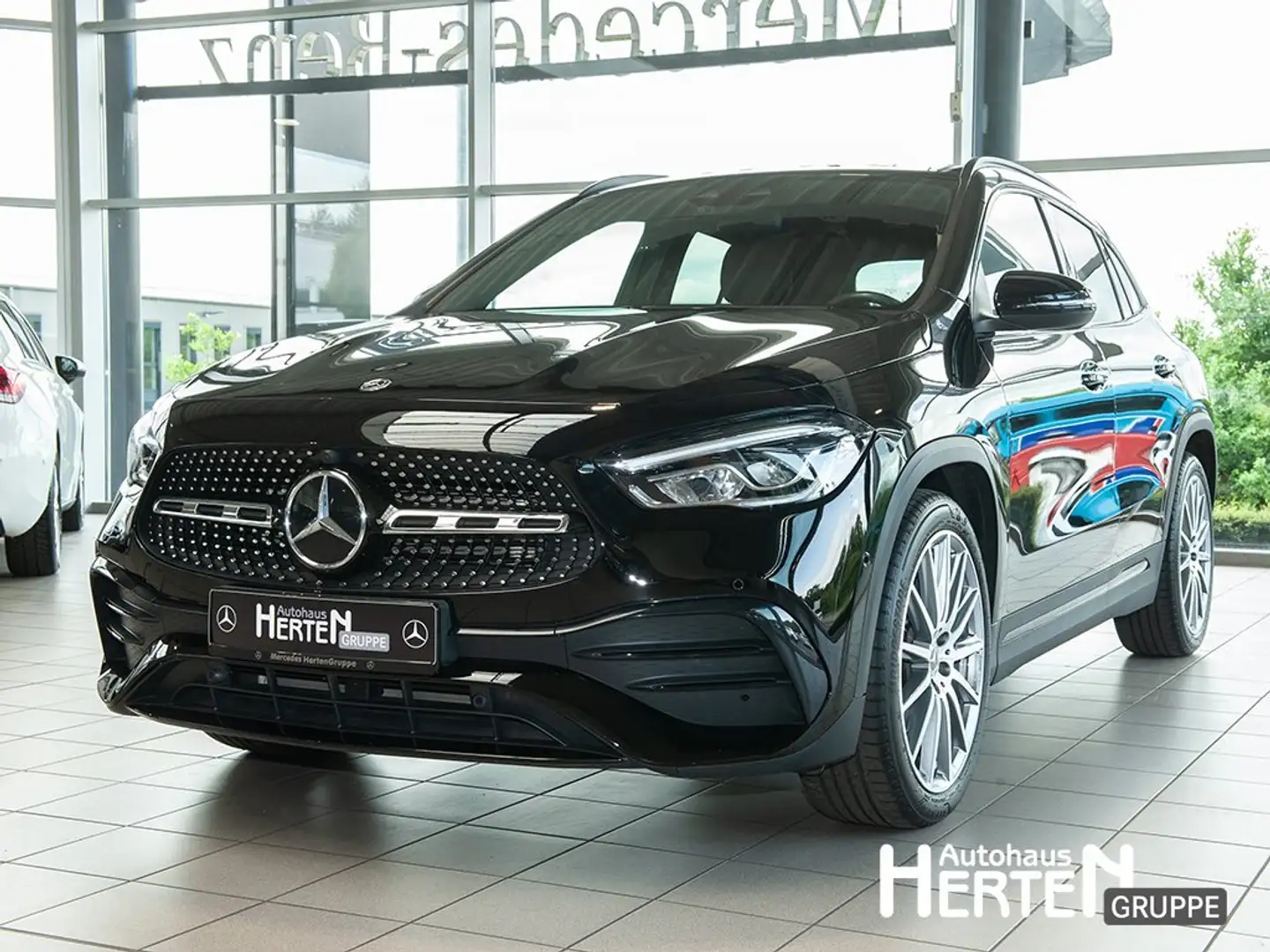 Mercedes-Benz GLA 200 EDITION AMG + NIGHT + 20" +LED+AMBIENTE Zwart - 1