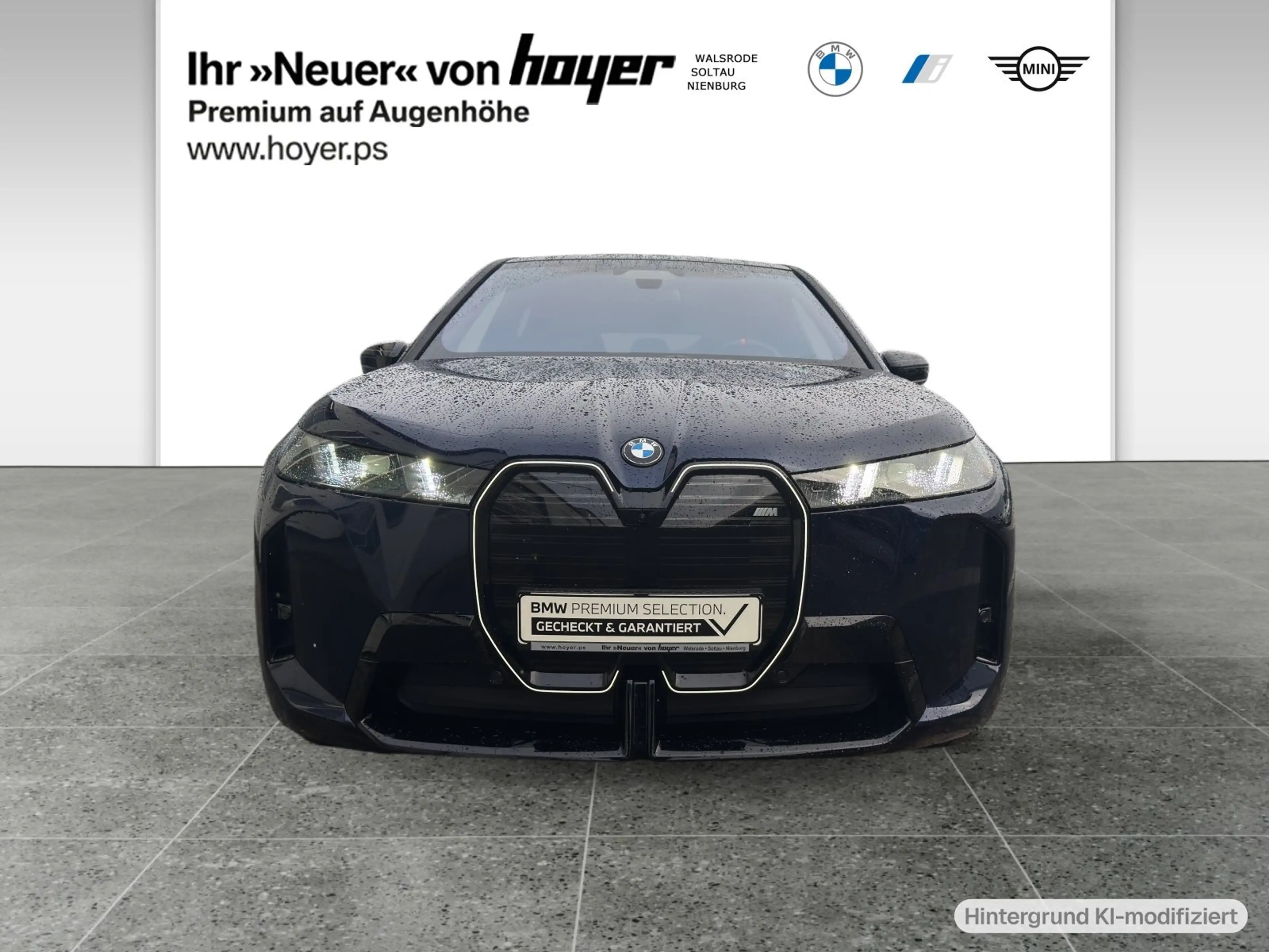 BMW iX M70 xDrive B&W Surround DAB Aktivlenkung LED — photo 12