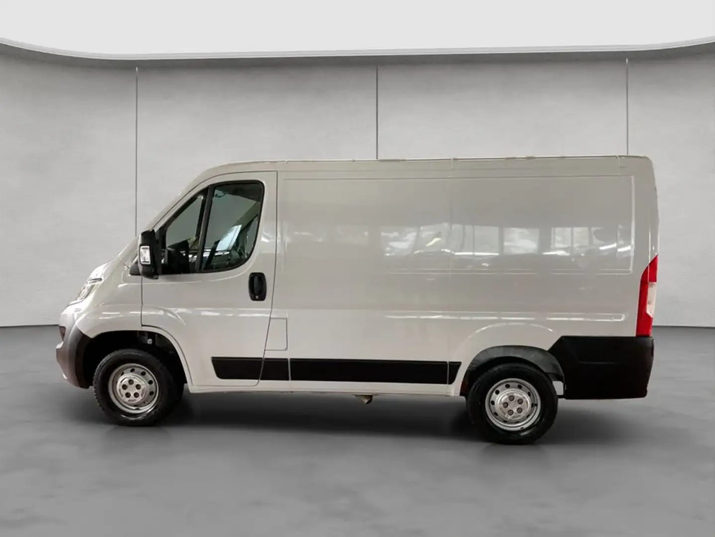 Opel Movano 2.2 BlueHDi L1H1 2WD VA S&S Wit - 2