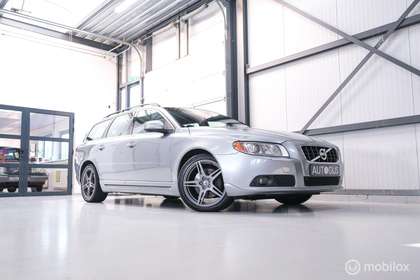 Volvo V70 2.0 D4 Summum | 5 cilinder | Automaat | Trekhaak |