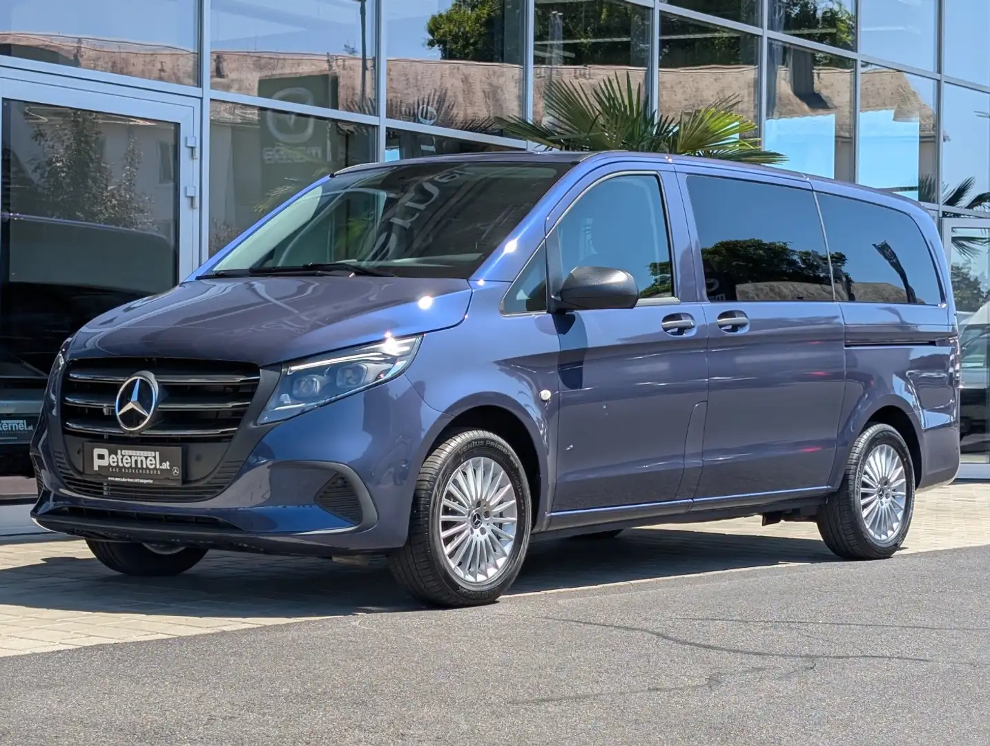 Mercedes-Benz Vito 116 CDI Tourer SELECT Lang Stdhzg Navi MBUX Bleu - 2