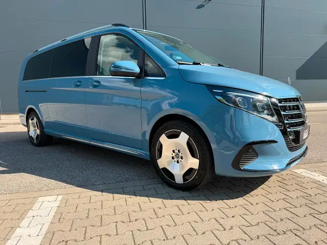 Mercedes-Benz V 300 view 14