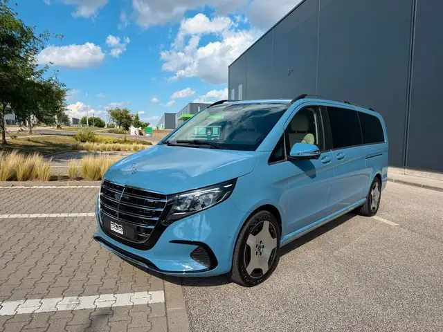 Mercedes-Benz V 300 main image