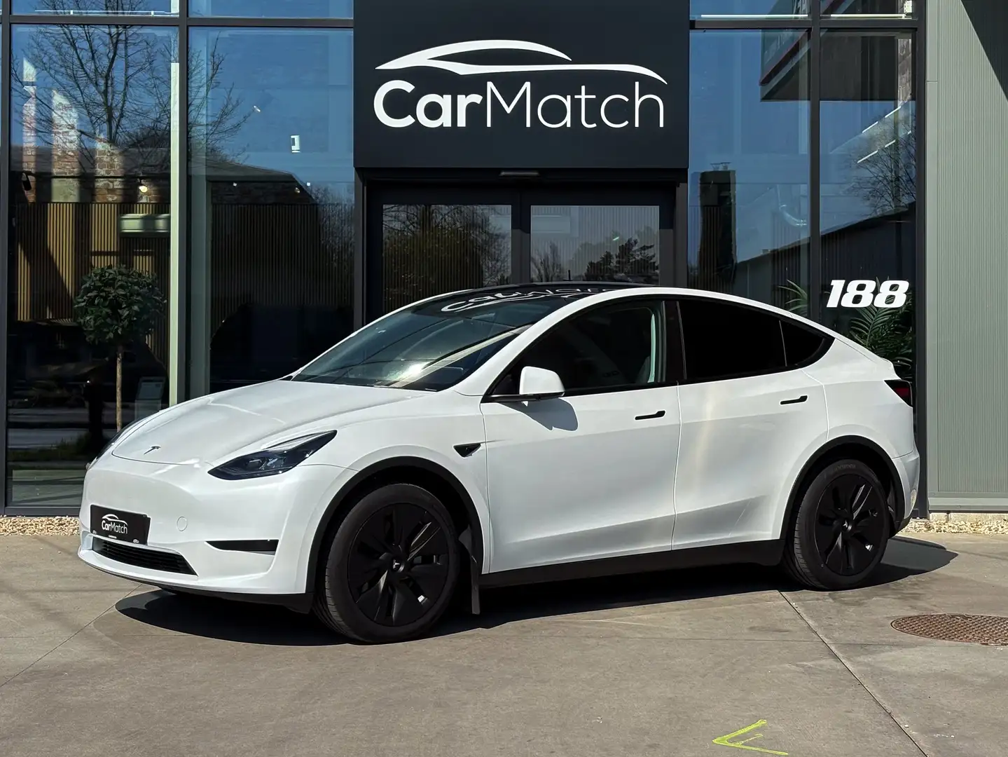 Tesla Model Y Standard Range RWD - Nieuwstaat Blanco - 1