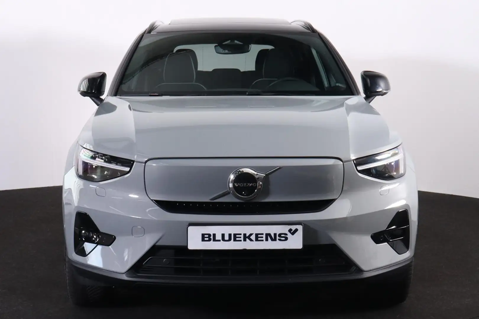 Volvo XC40 Recharge Twin Ultimate 82 kWh - Panorama/schuifdak Gris - 2