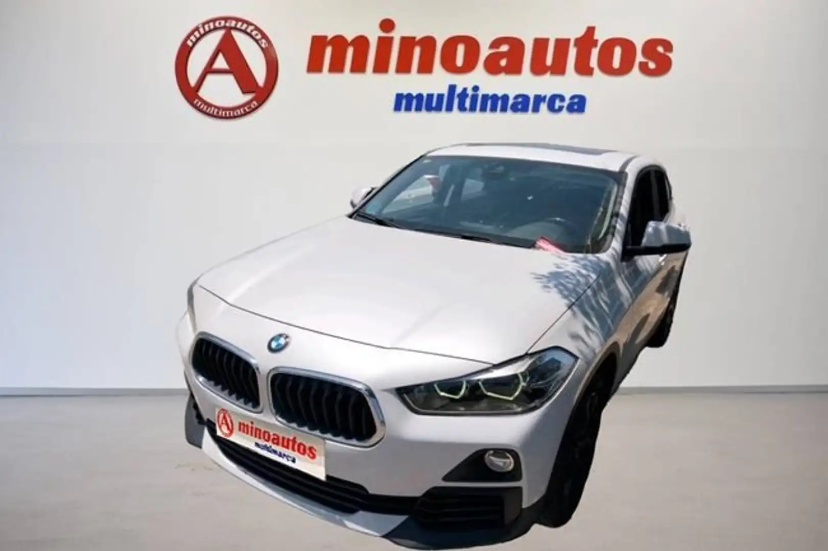 BMW X2 sDrive 18iA Blanco - 2