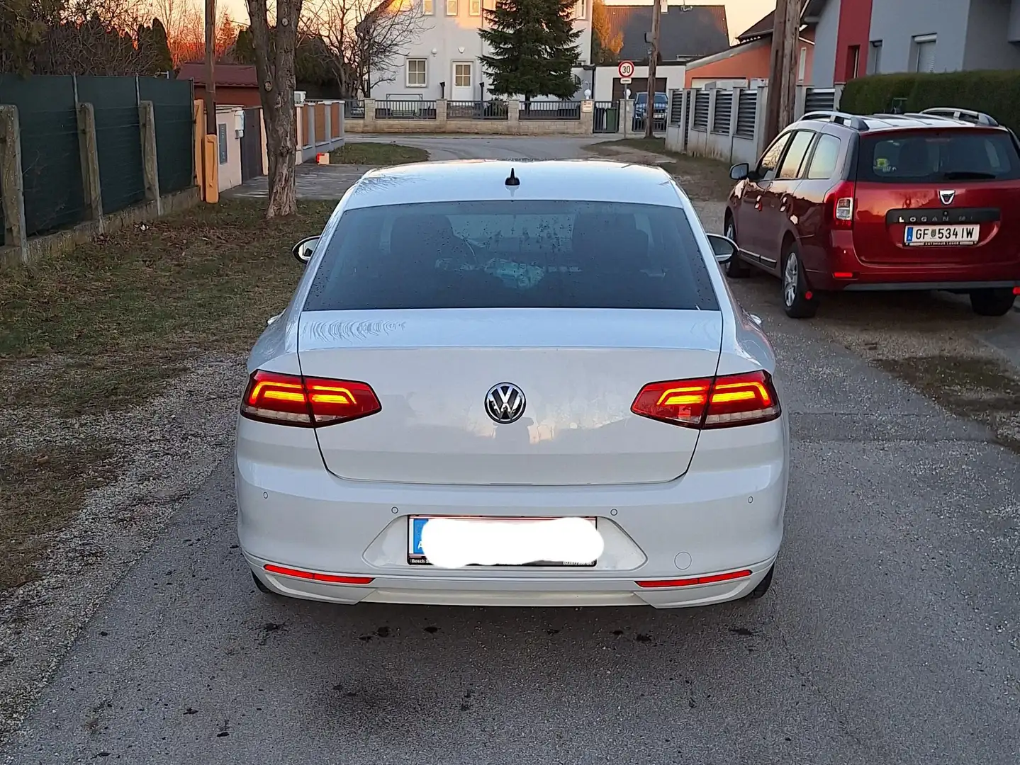 Volkswagen Passat Comfortline 1,6 TDI Weiß - 2