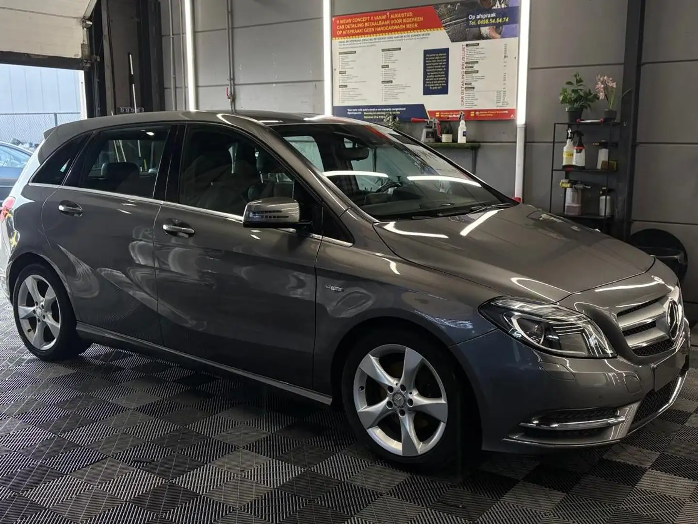 Mercedes-Benz B 180 BJ 2012 km:144894  1STE EIGENAAR, EURO 5 Grau - 1