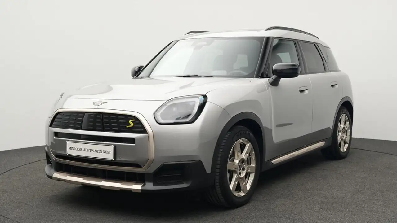MINI Countryman SE All4 Favoured Trim