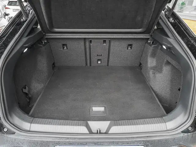 Volkswagen Id.5 view 15