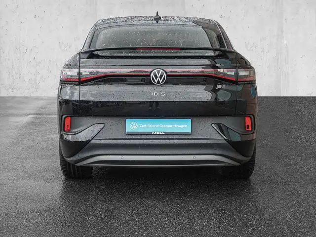 Volkswagen Id.5 view 6