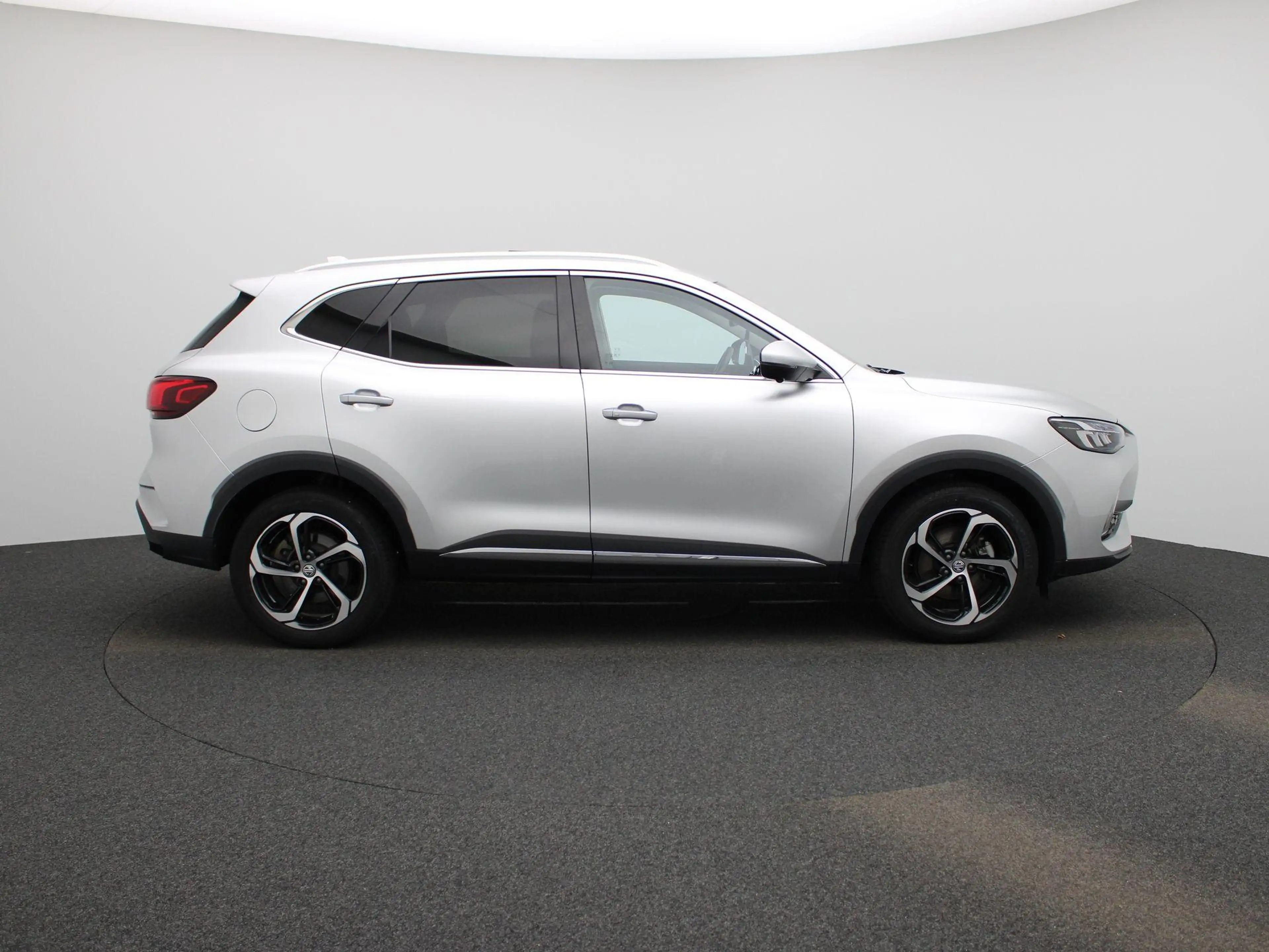 MG EHS 1.5 TGDI PHEV Aut. Luxury | Panoramadak | Leder | — photo 6