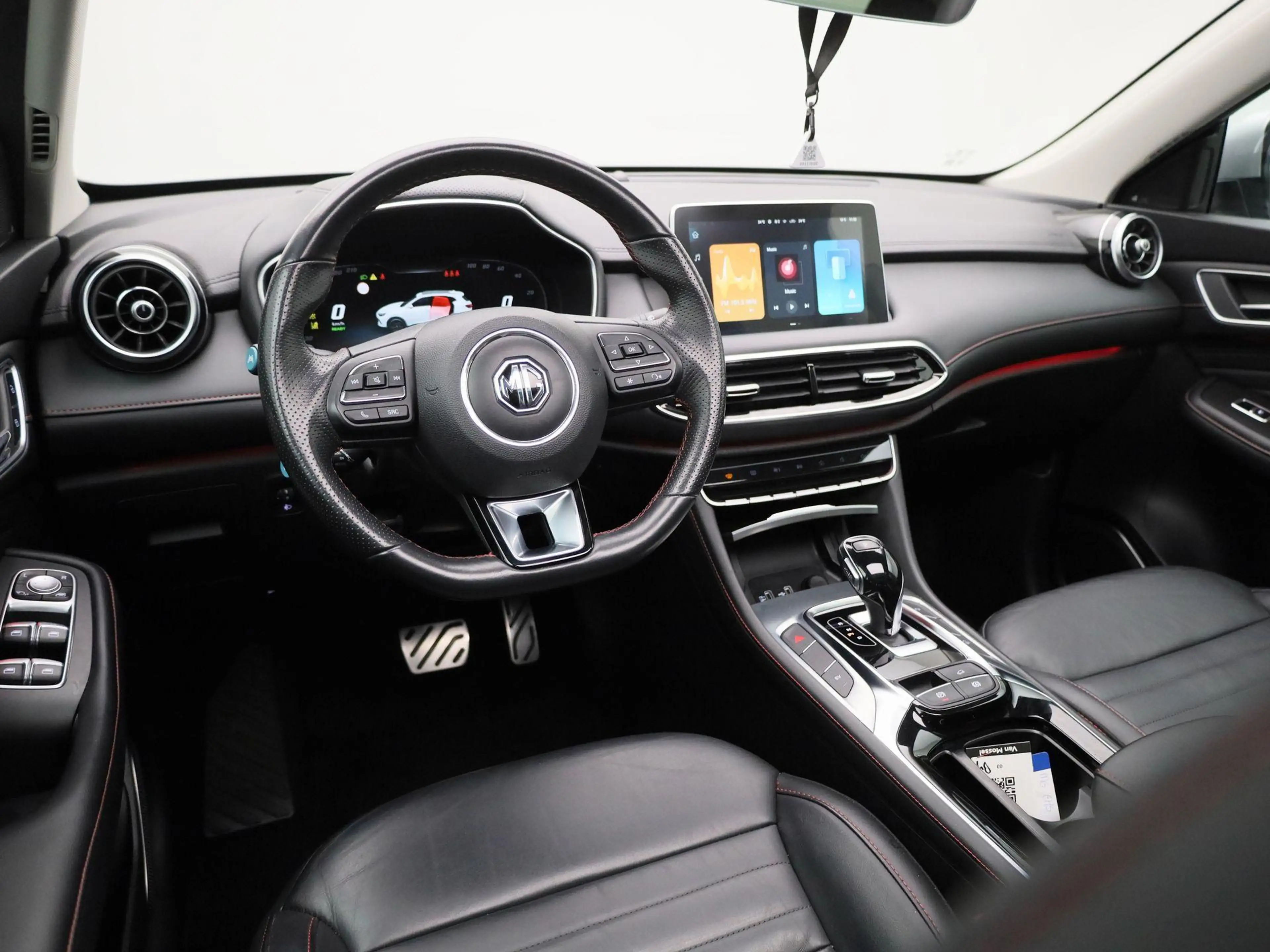 MG EHS 1.5 TGDI PHEV Aut. Luxury | Panoramadak | Leder | — photo 7