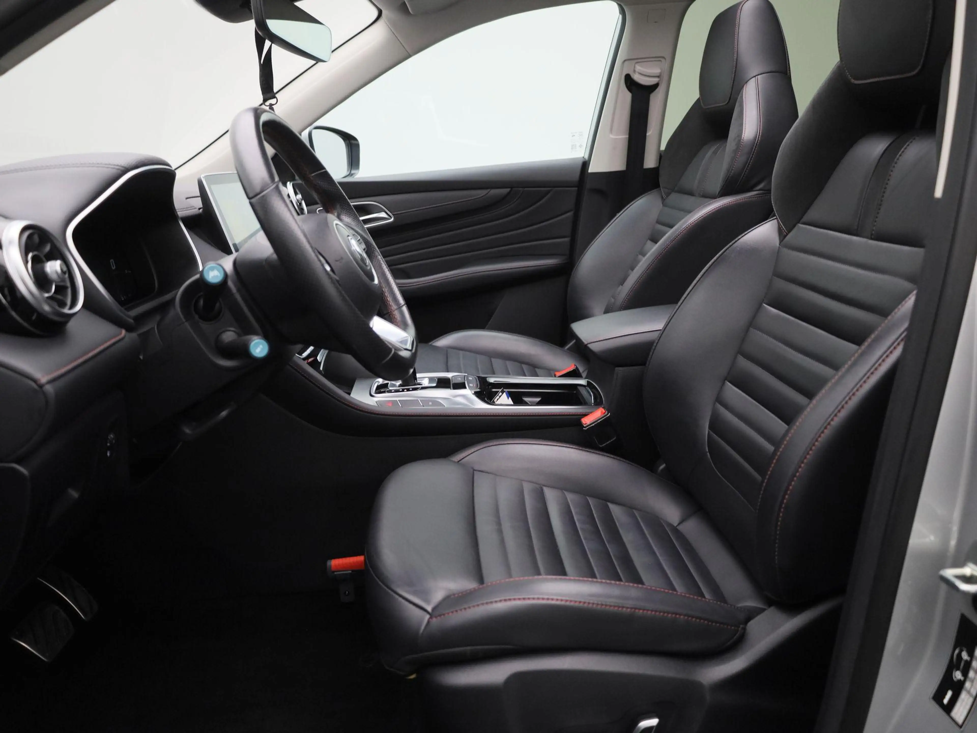 MG EHS 1.5 TGDI PHEV Aut. Luxury | Panoramadak | Leder | — photo 8