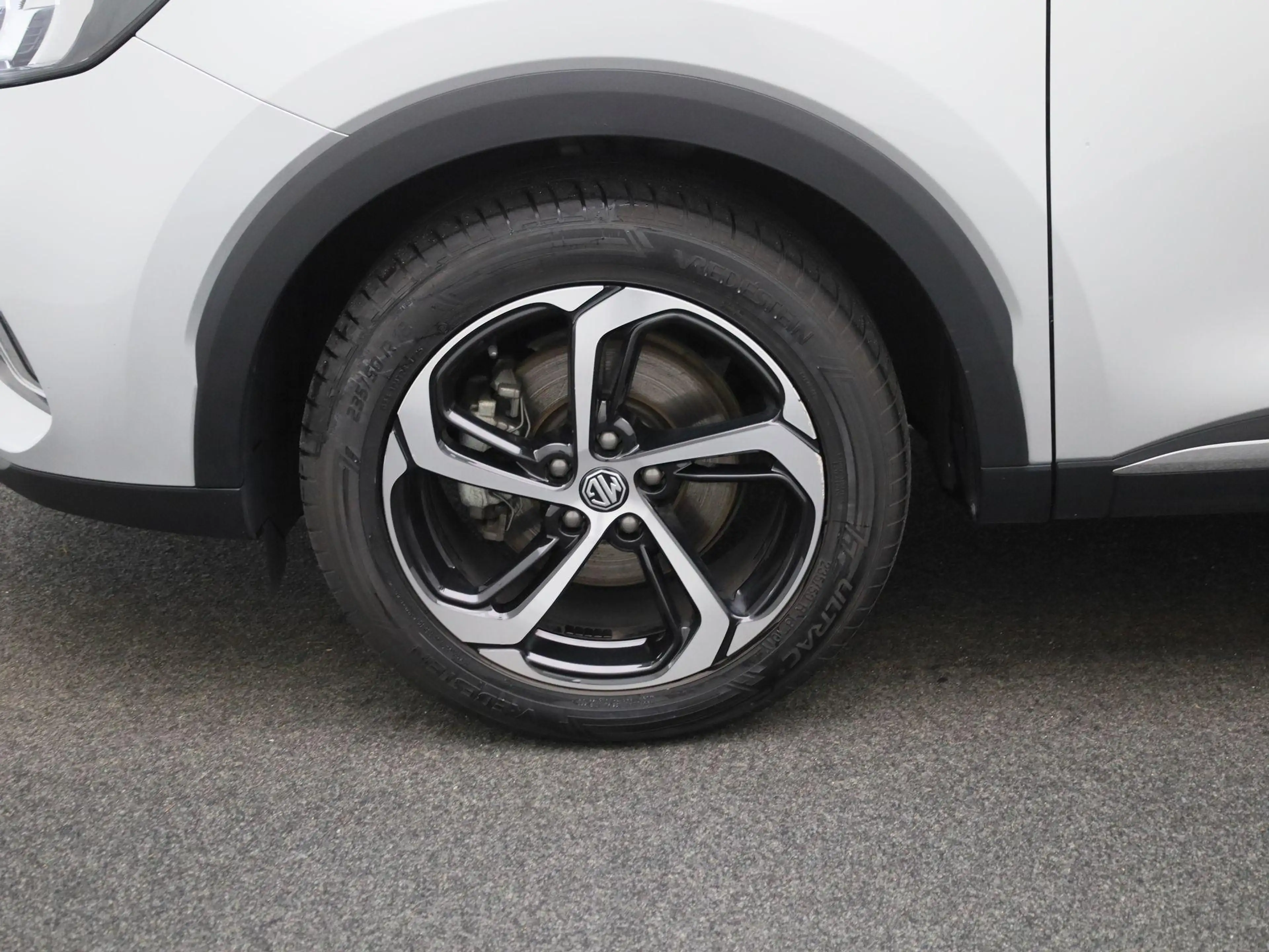MG EHS 1.5 TGDI PHEV Aut. Luxury | Panoramadak | Leder | — photo 12