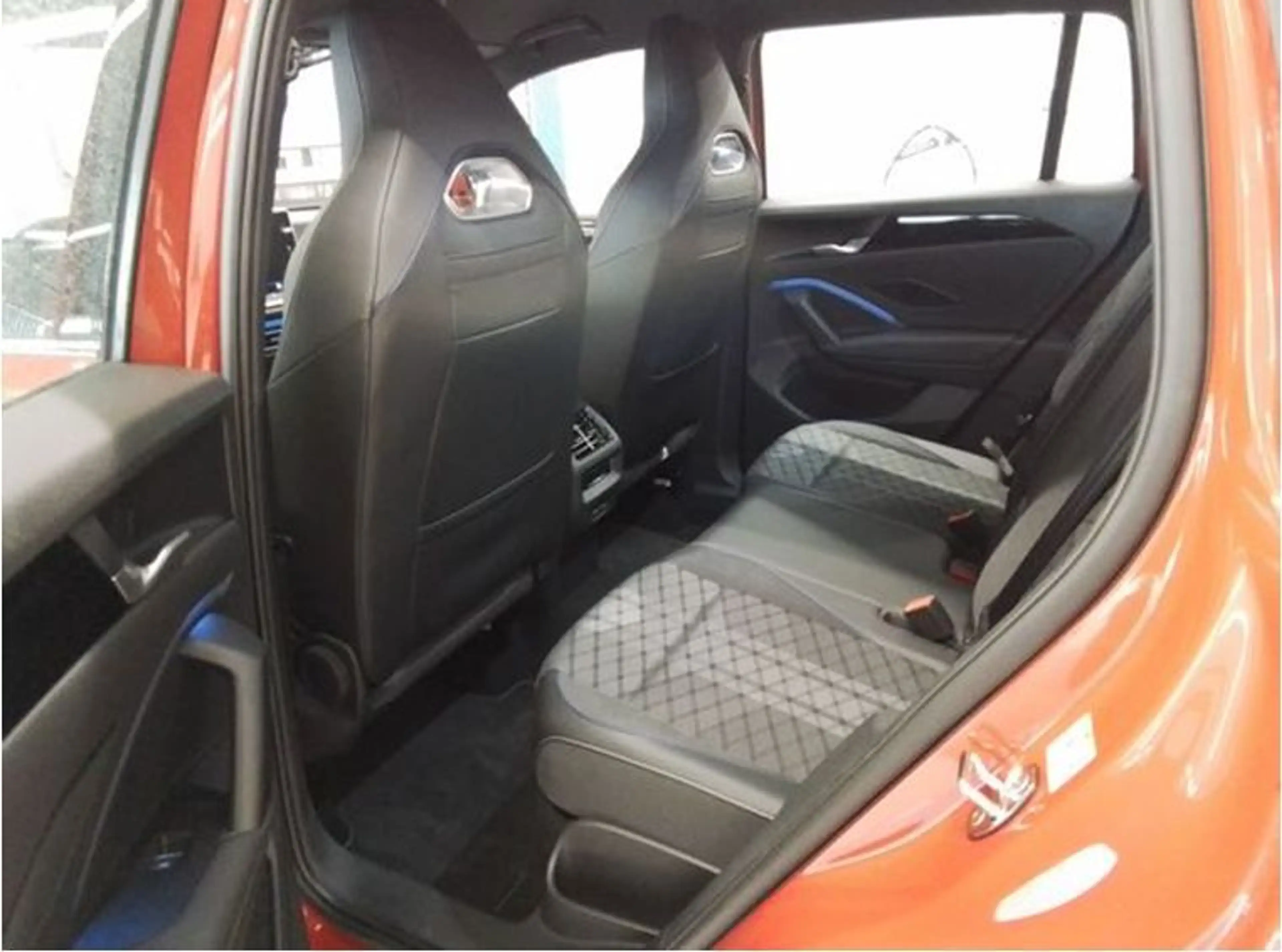 Volkswagen Tiguan R-LINE 4M 2.0TSI 265PS.DSG.MATRIX.NAVI.5JGARANTIE. — photo 5