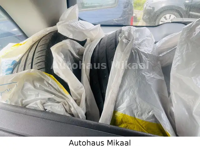 Opel Astra view 12