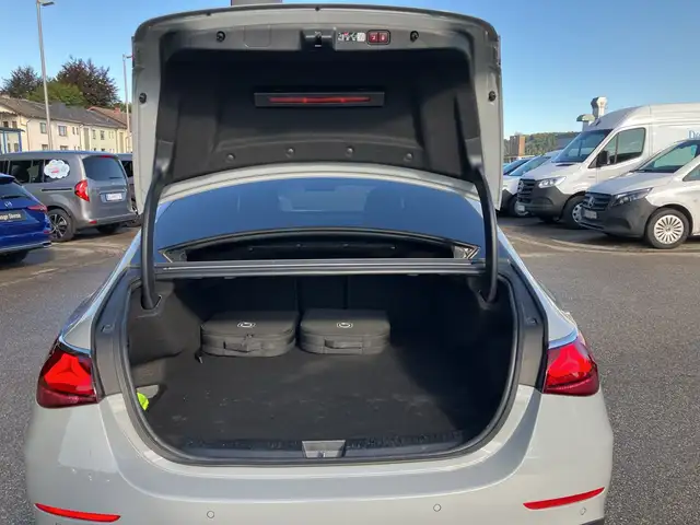 Mercedes-Benz E 300 de 4MATIC Limousine mit EQ Hybrid Technologi AMG L Ansicht 15