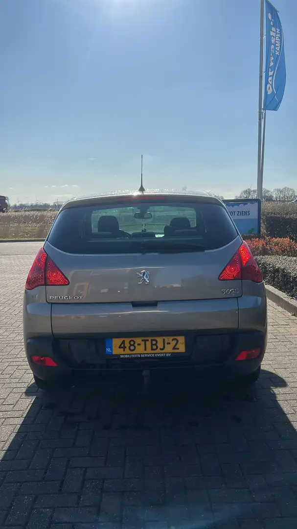 Peugeot 3008 1.6 THP Active Grijs - 1